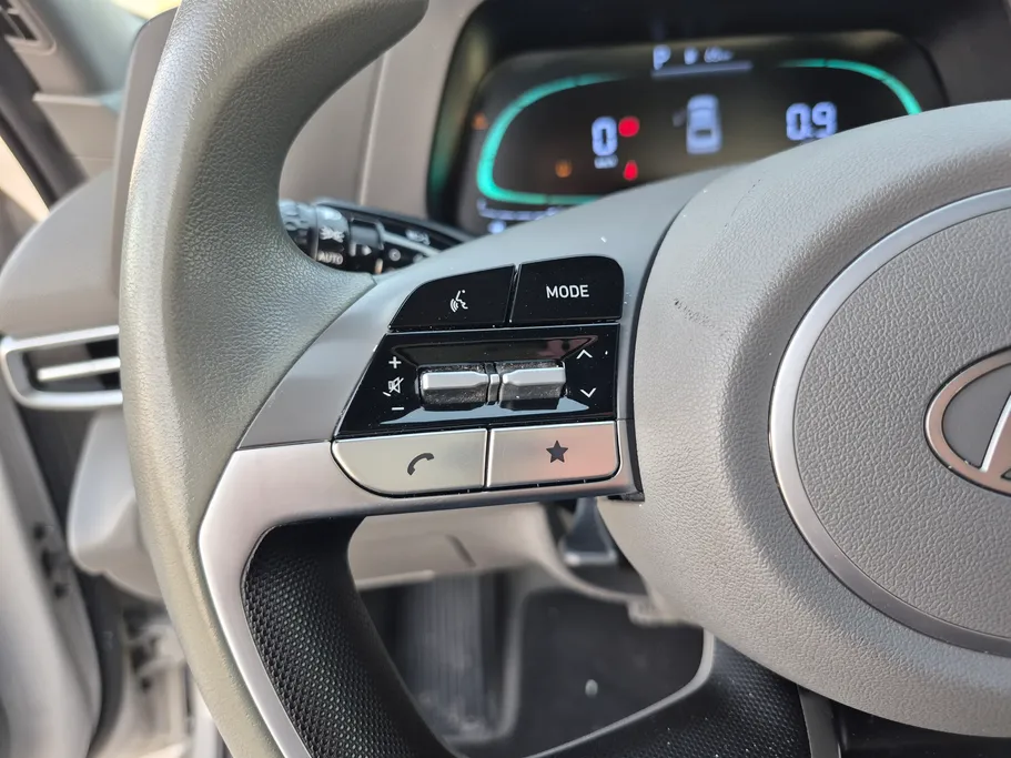 2024 Hyundai Elantra Smart 