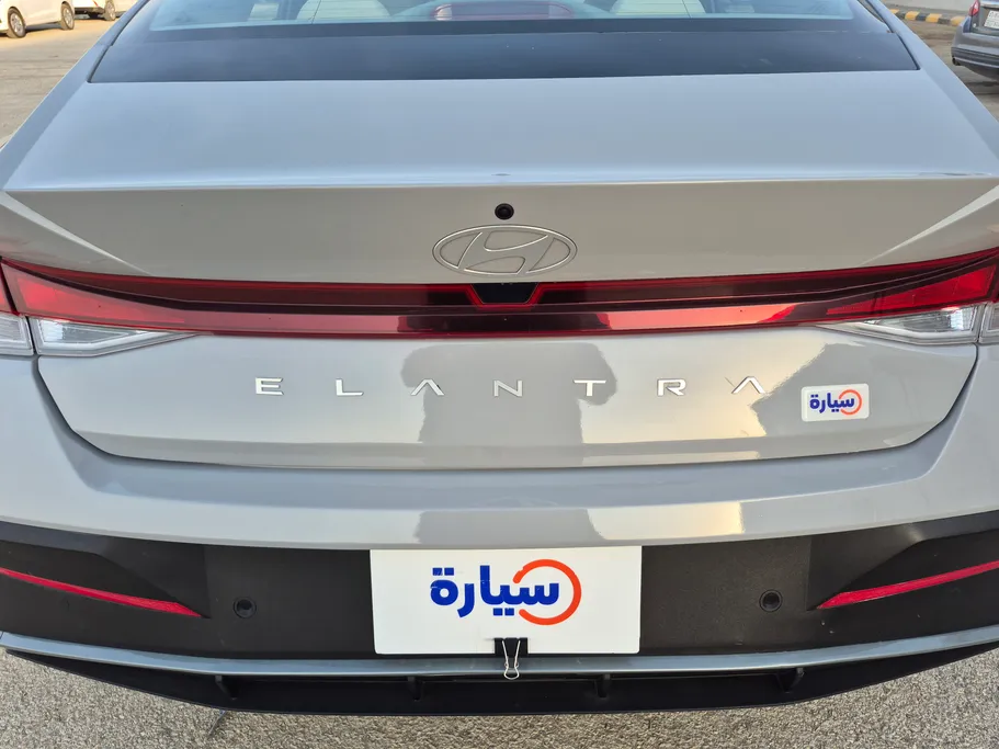 2024 Hyundai Elantra Smart 