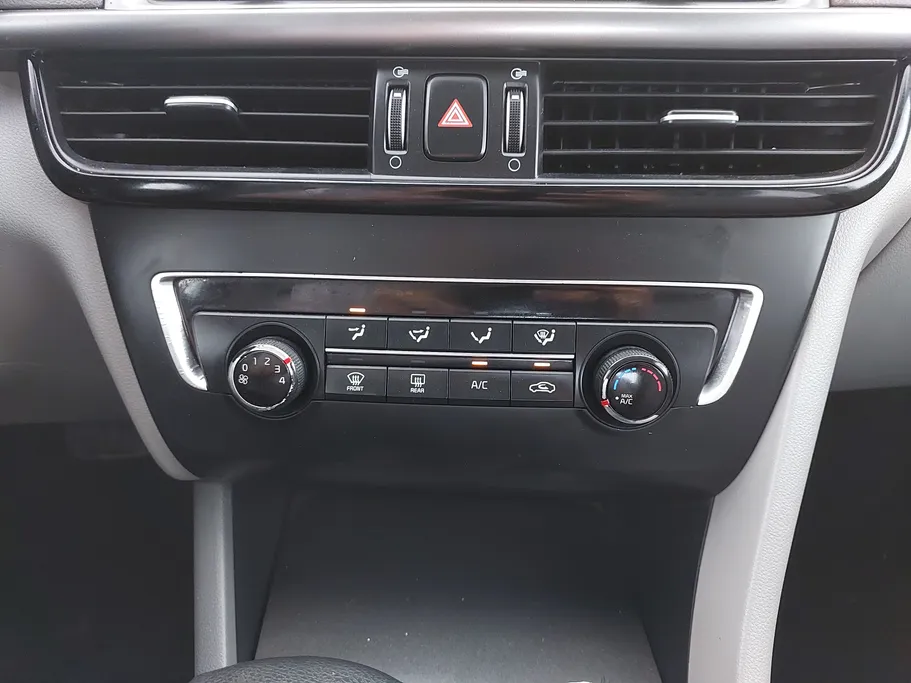 2018 كيا Optima LX 