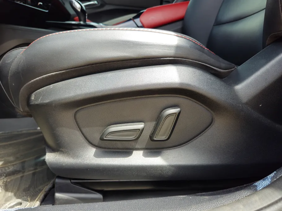 2023 MG GT LUX 