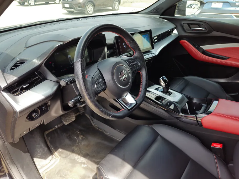 2023 MG GT LUX 