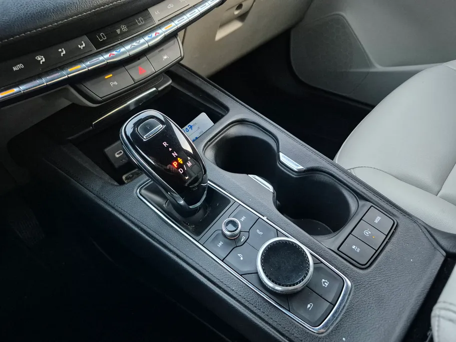 2023 Cadillac XT4 Luxury 