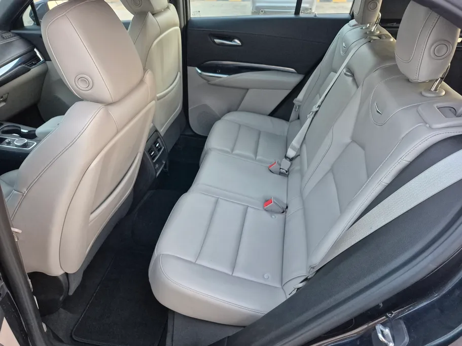 2023 Cadillac XT4 Luxury 