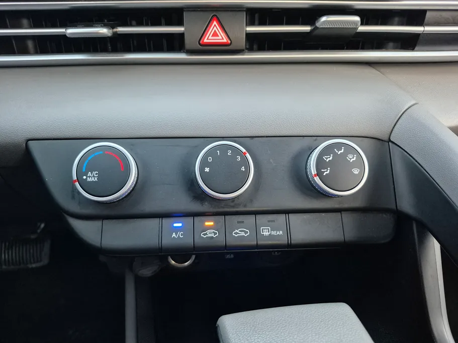 2024 Hyundai Elantra Fleet 