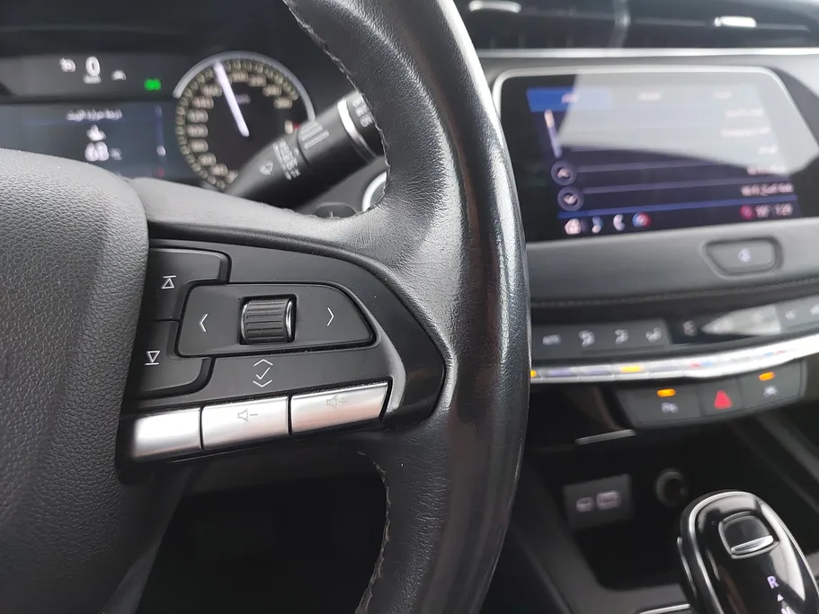 2023 Cadillac XT4 Luxury 
