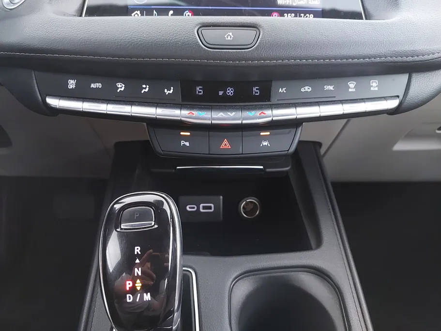 2023 Cadillac XT4 Luxury 