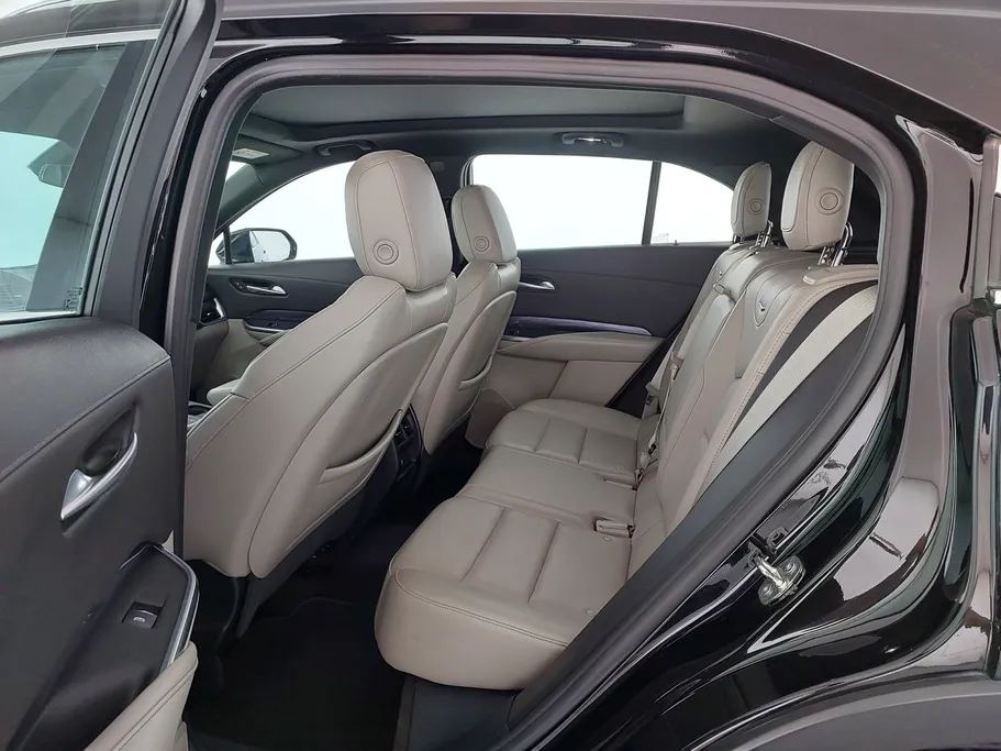 2023 Cadillac XT4 Luxury 