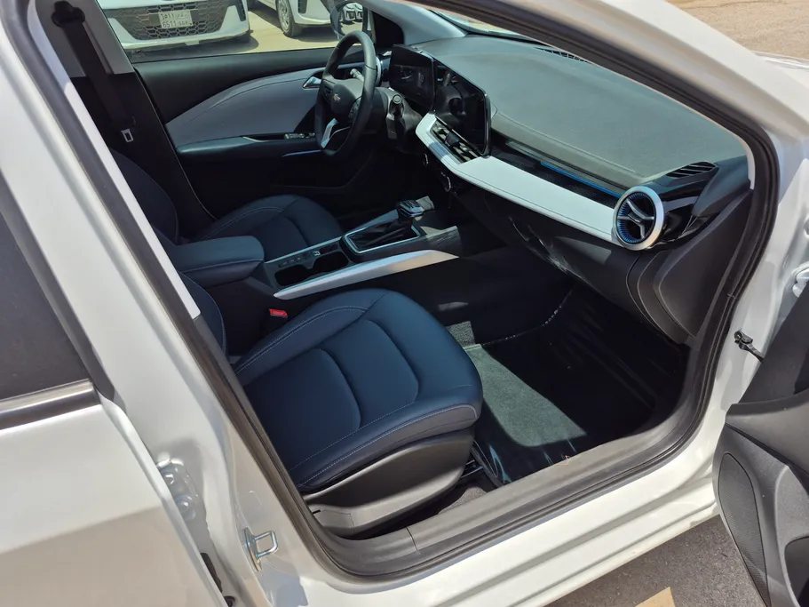 2026 Chevrolet Cruze LT 