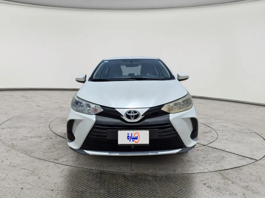 2022 Toyota Yaris  Y 