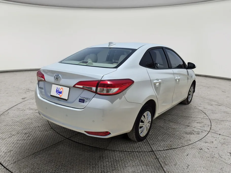 2022 Toyota Yaris  Y 