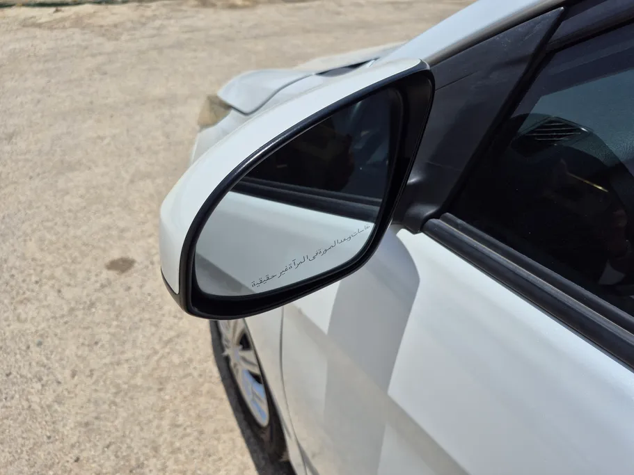 2022 Toyota Yaris  Y 