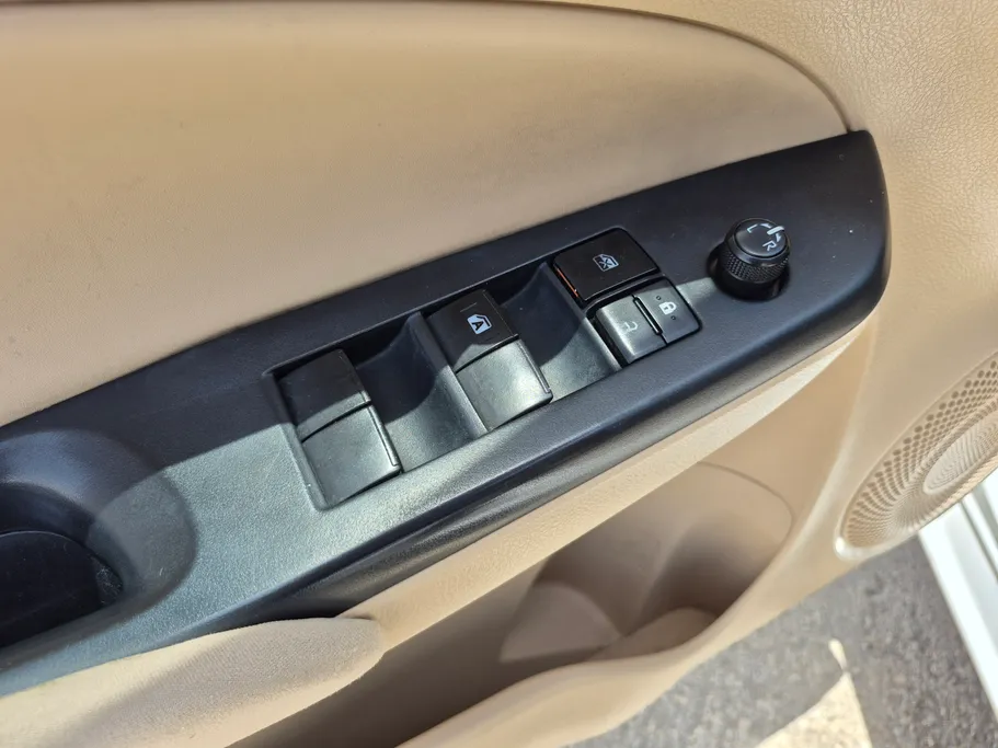 2022 Toyota Yaris  Y 