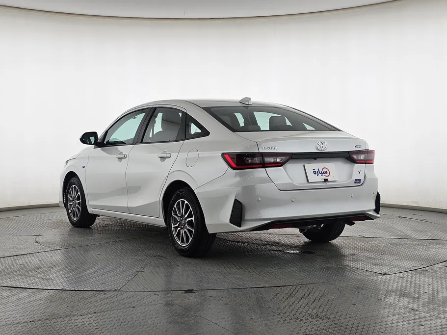 2024 Toyota Yaris  Y 