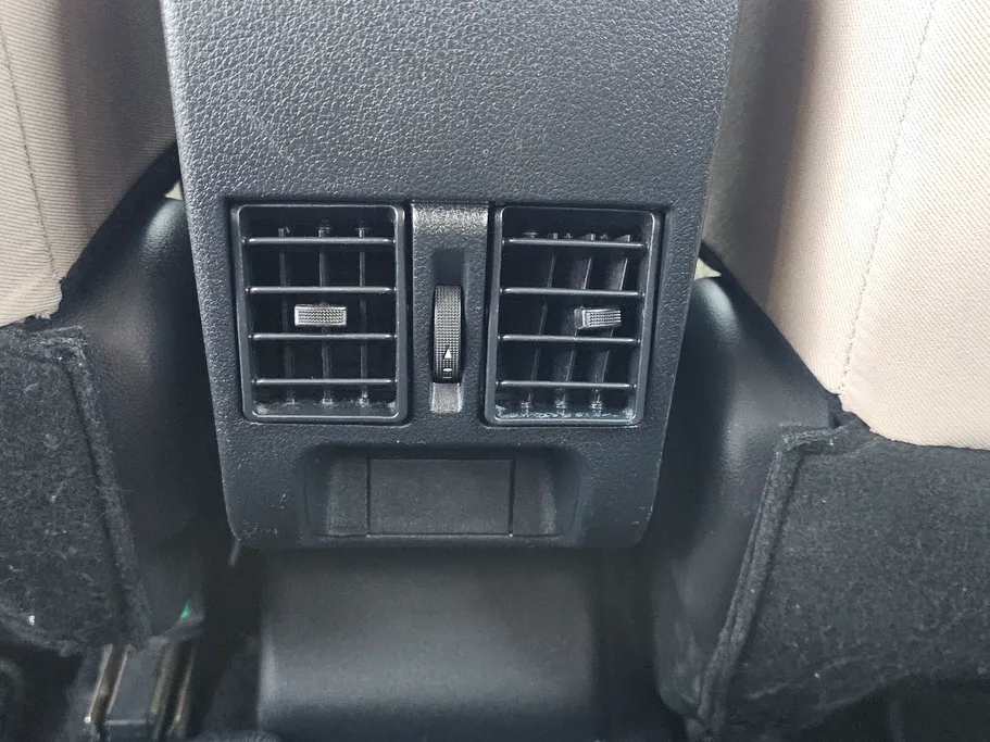 2024 Toyota Yaris  Y 