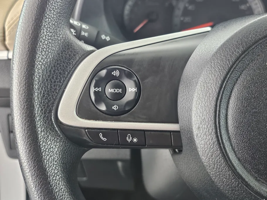 2024 Toyota Yaris  Y 