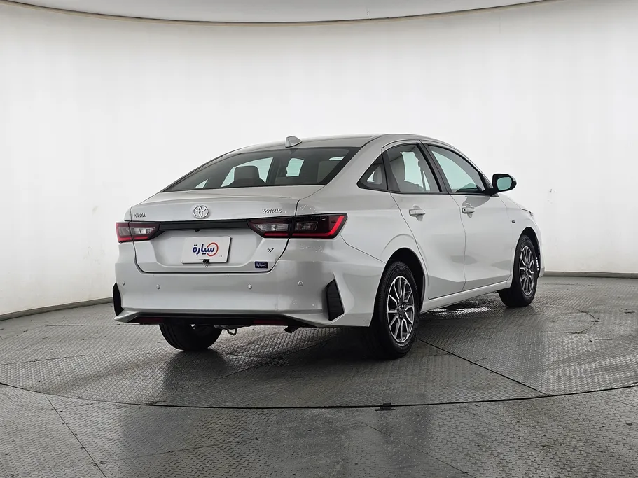 2024 Toyota Yaris  Y 