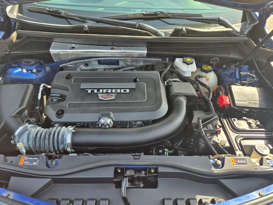 كاديلاك اكس تي 4 لاكجري 2023 