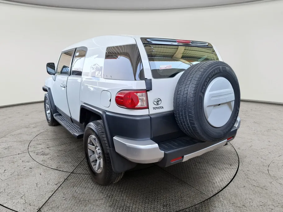 تويوتا اف جي FJ Cruiser 2022 