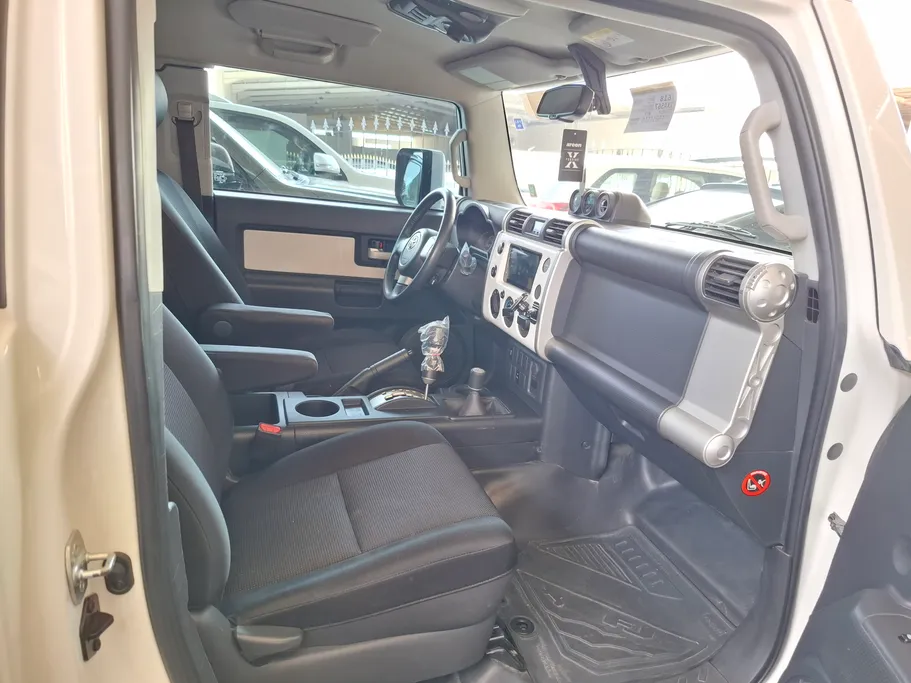 تويوتا اف جي FJ Cruiser 2022 