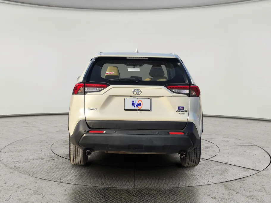2022 Toyota RAV4 LE 