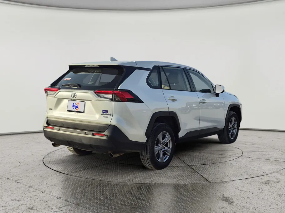 2022 Toyota RAV4 LE 