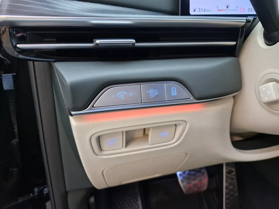 2026 Genesis GV80 Royal 
