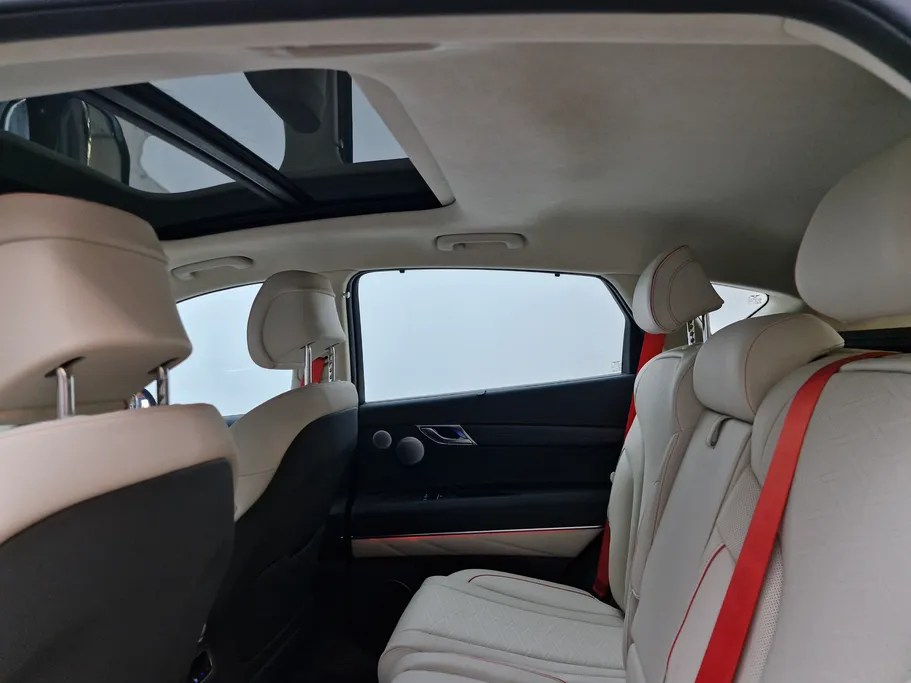 2026 Genesis GV80 Royal 