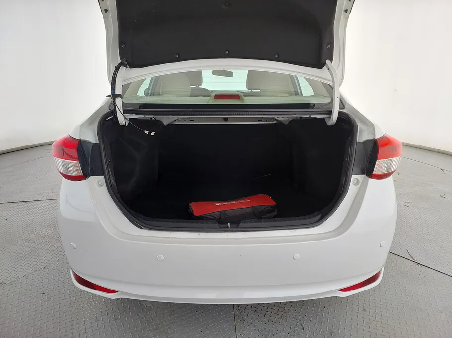 2021 Toyota Yaris  Y 