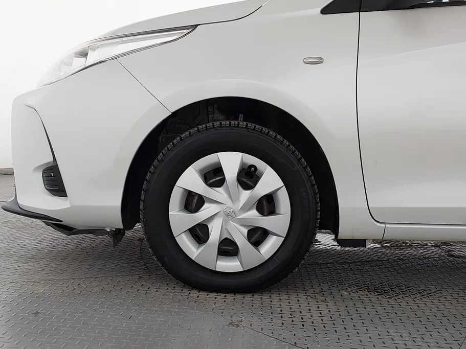 2021 Toyota Yaris  Y 