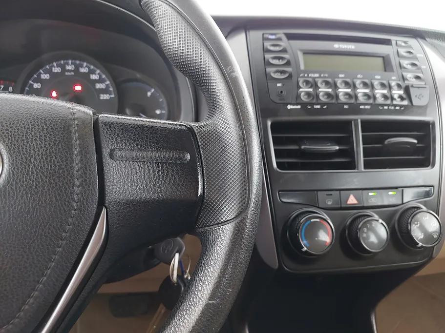 2021 Toyota Yaris  Y 