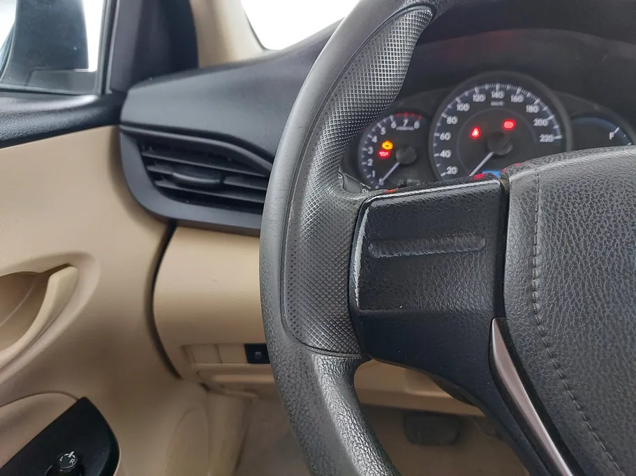 2021 Toyota Yaris  Y 