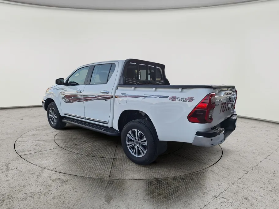 2023 Toyota Hilux SGLX 4X4 AT DSL 