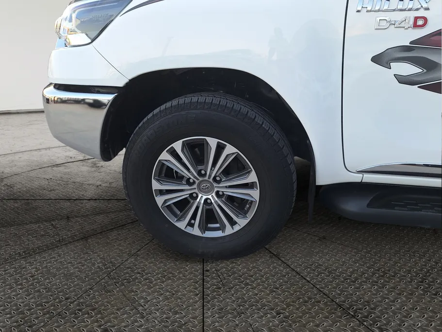 2023 Toyota Hilux SGLX 4X4 AT DSL 
