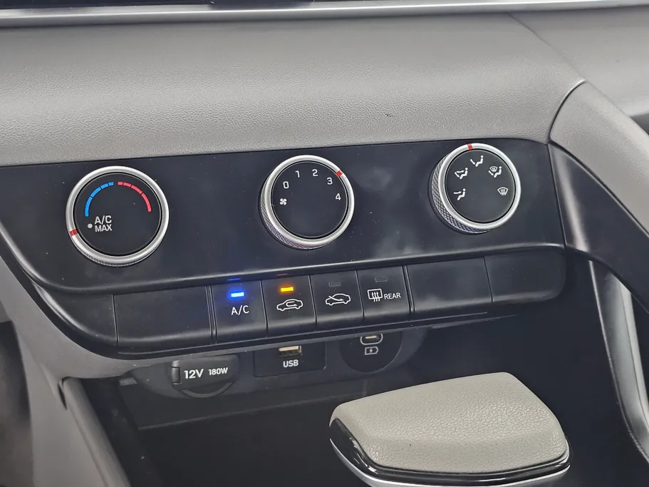 2024 Hyundai Elantra Fleet 