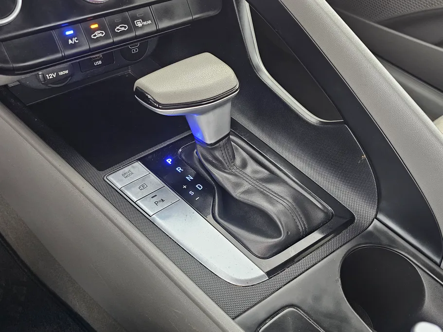 2024 Hyundai Elantra Fleet 