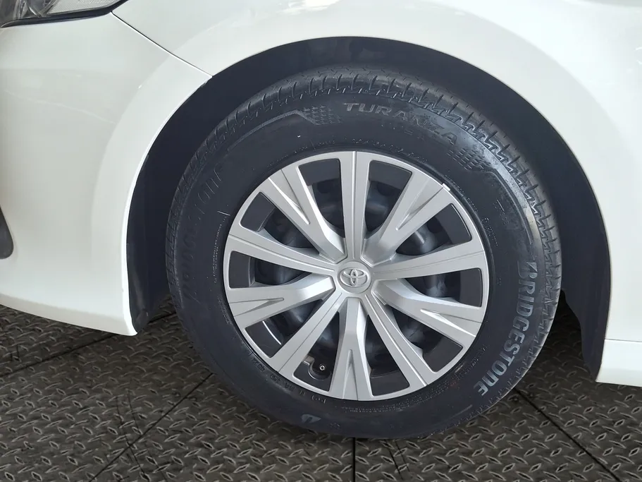 تويوتا كامري LE 2023 