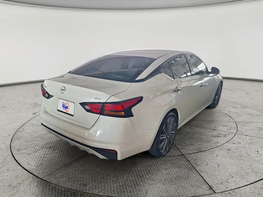 2023 Nissan Altima SV 