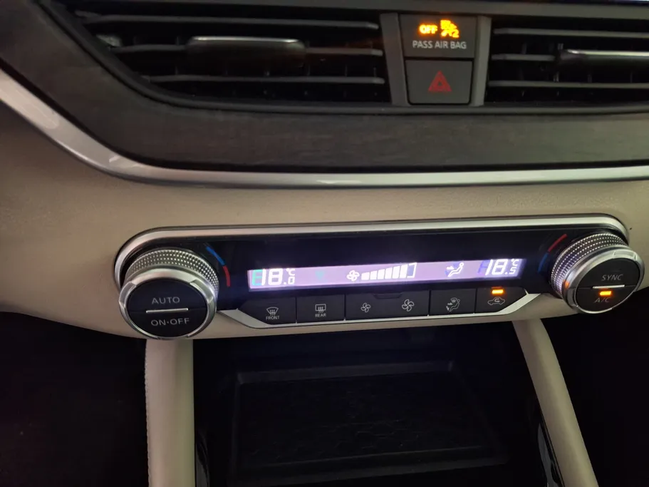 2023 Nissan Altima SV 