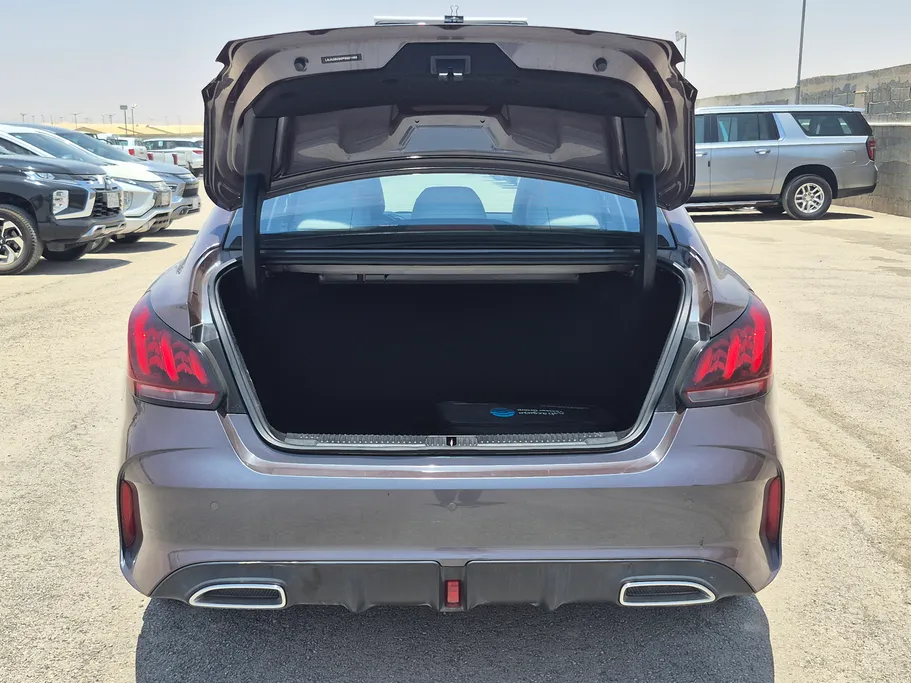 2023 MG GT LUX 