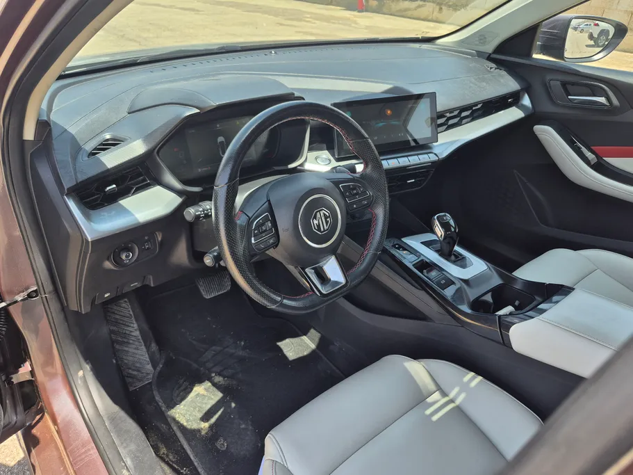 2023 MG GT LUX 