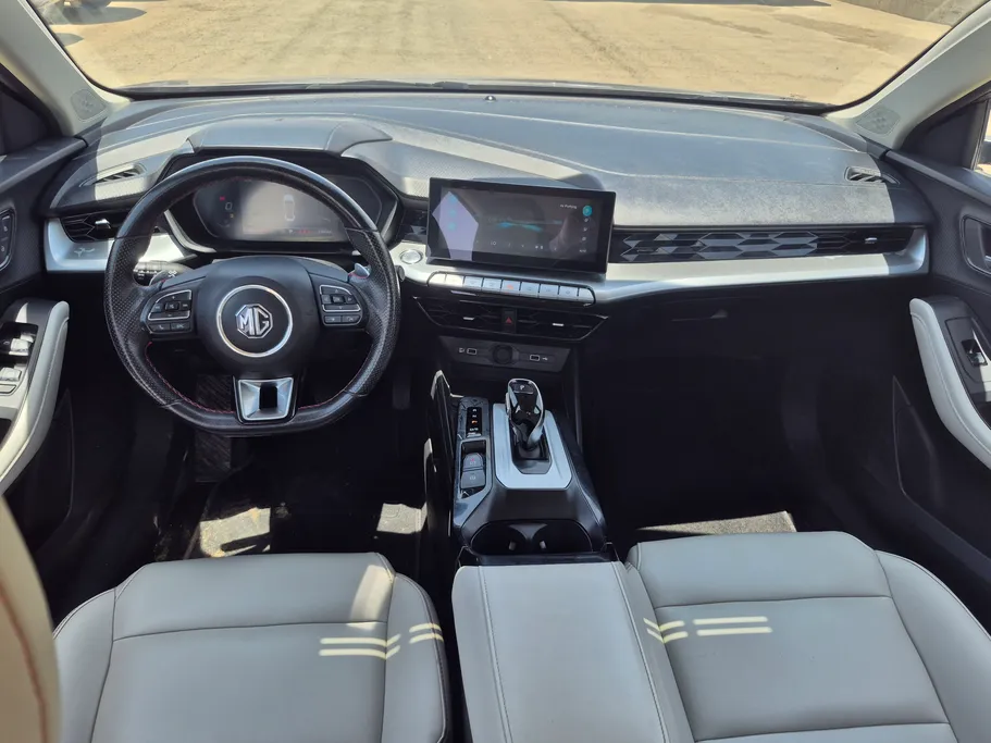 2023 MG GT LUX 