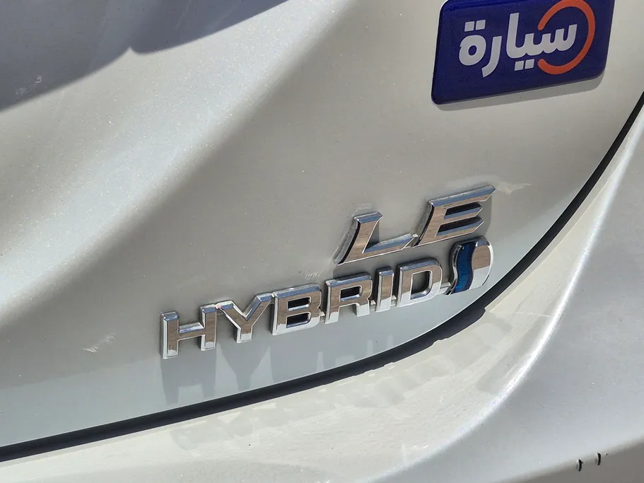 تويوتا كامري LE HEV 2023 