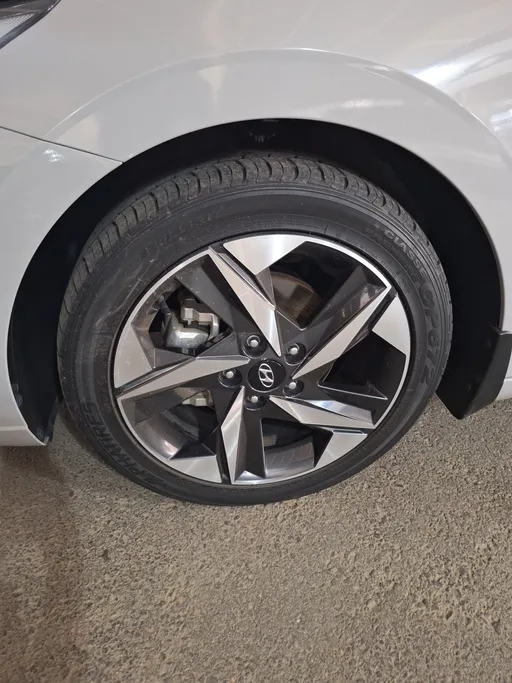 2023 Hyundai Elantra Smart Plus 