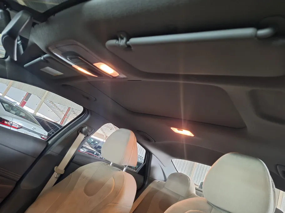 2023 Hyundai Elantra Smart Plus 