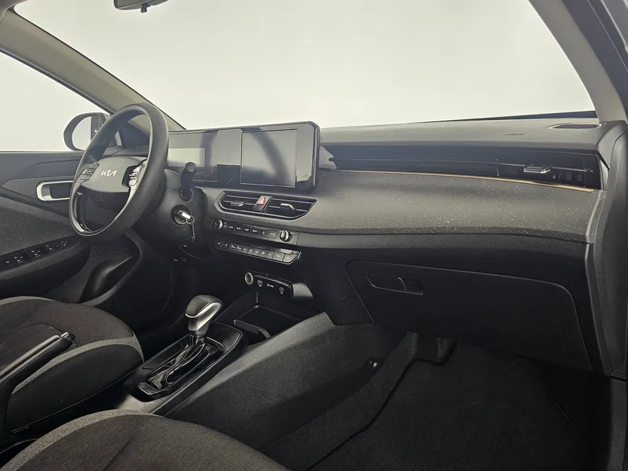 2024 Kia K3 LX 