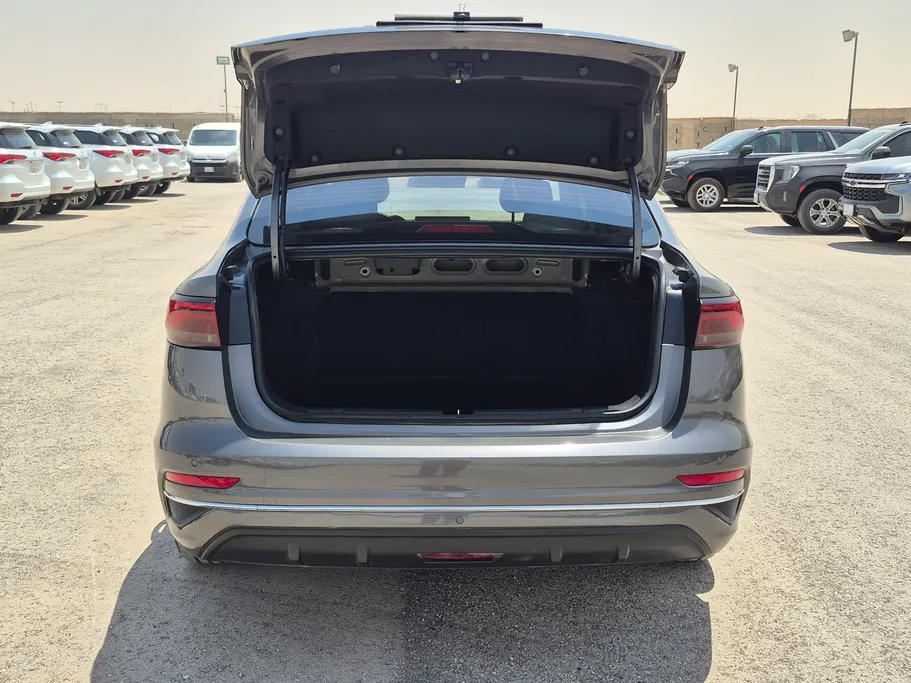 جيلي امجراند GS 2024 