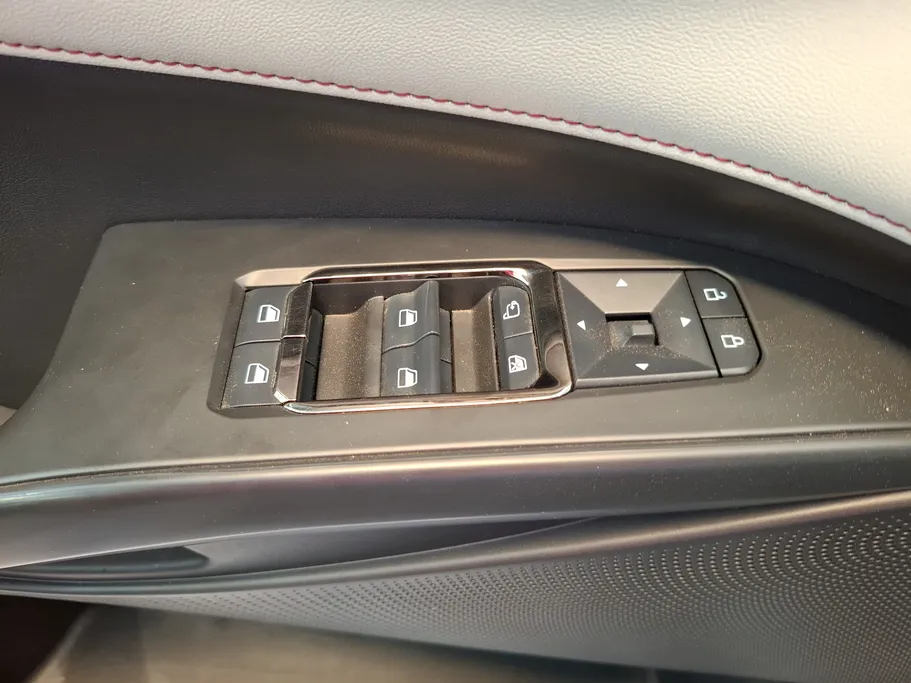 2023 Ford Taurus Trend 
