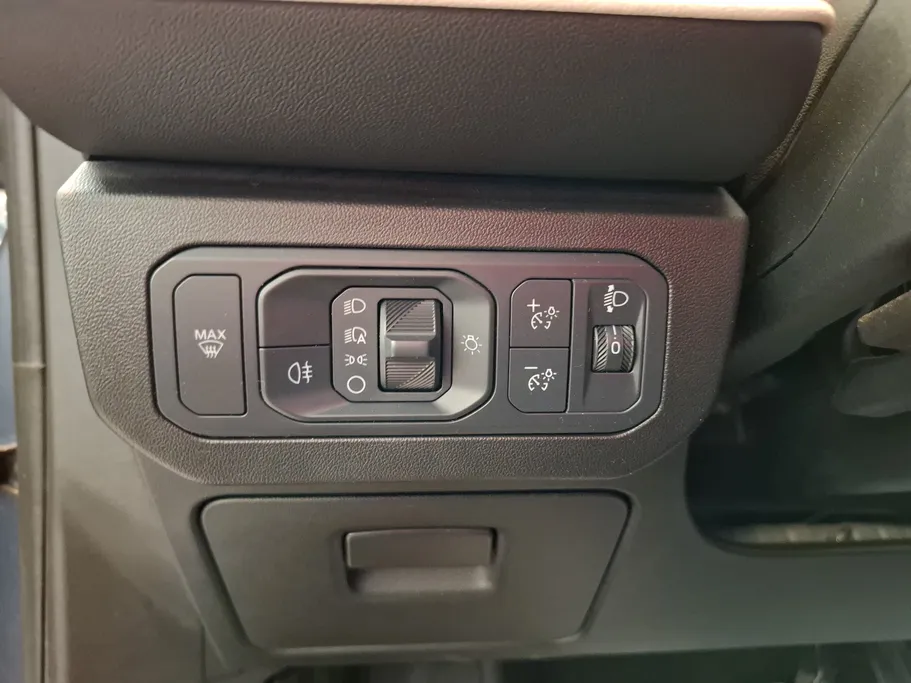 2023 Ford Taurus Trend 