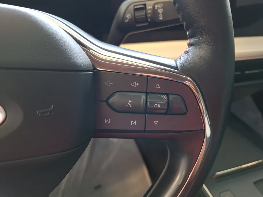 2023 Ford Taurus Trend 