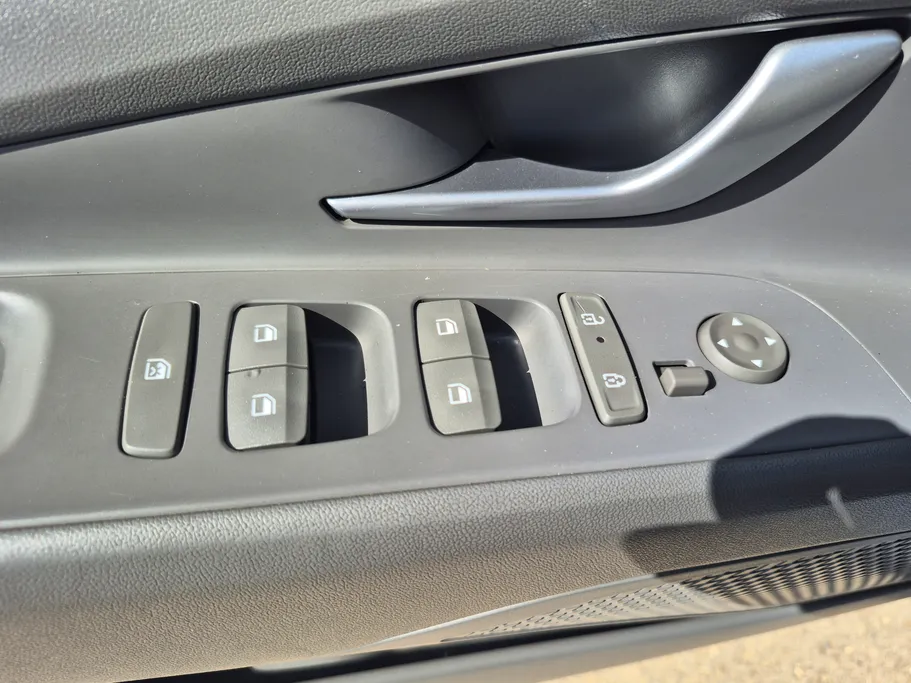 2024 Hyundai Elantra Fleet 